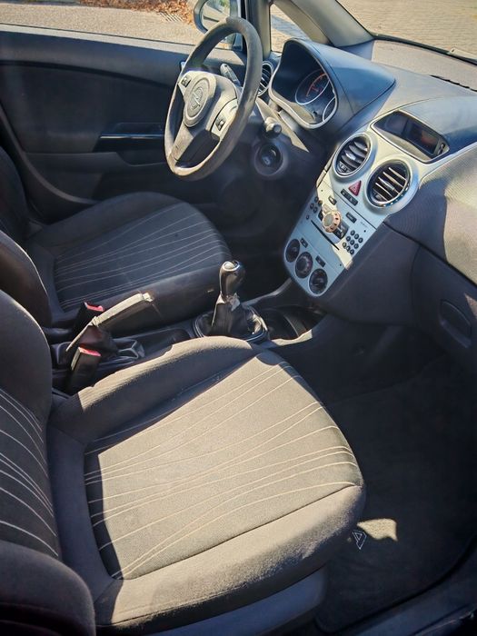 Opel corsa D 1.3 CDTI