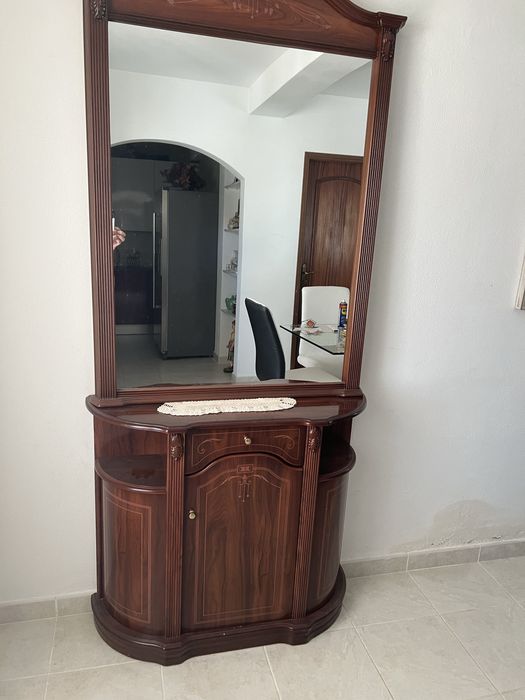 Sapateira com espelho