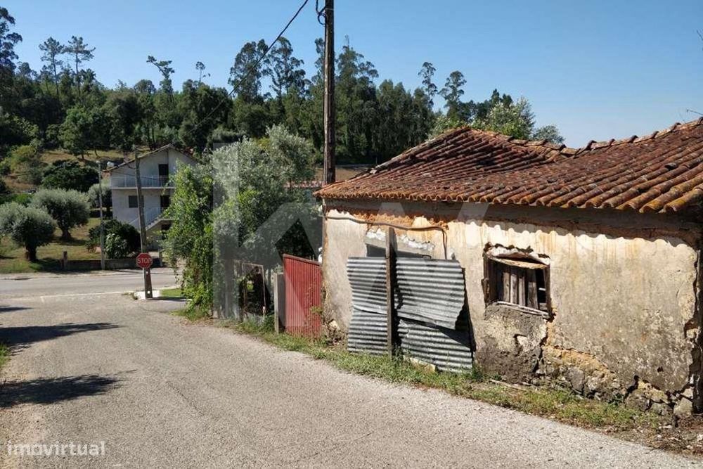 Terreno urbano para construção | 252m2 | entre Soure e Vila Nova de An