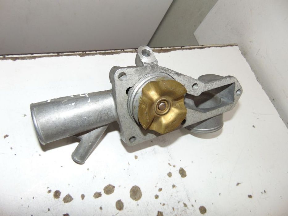 Peugeot 404/504/505 bomba de água