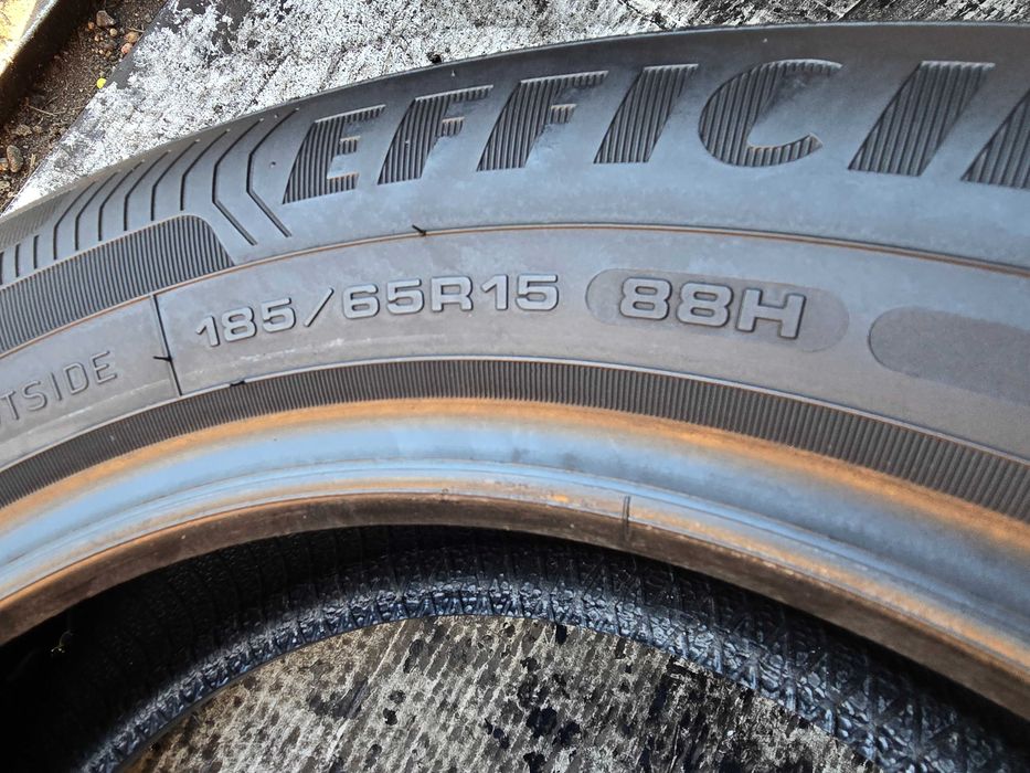 Sprzedam 2 opony 185/65 15" Goodyear letnie 90% 2020r