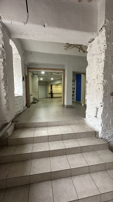 Продаж; приміщення; Чернівці; центр; фасад