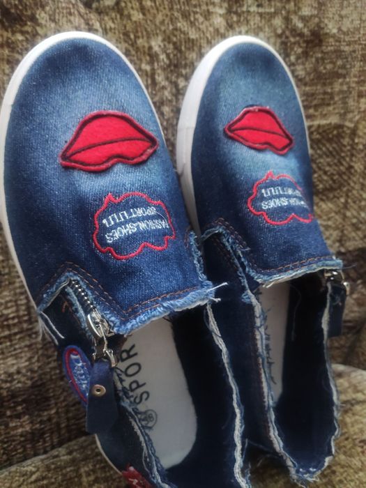 Кеди, мокасини , кросівки ,