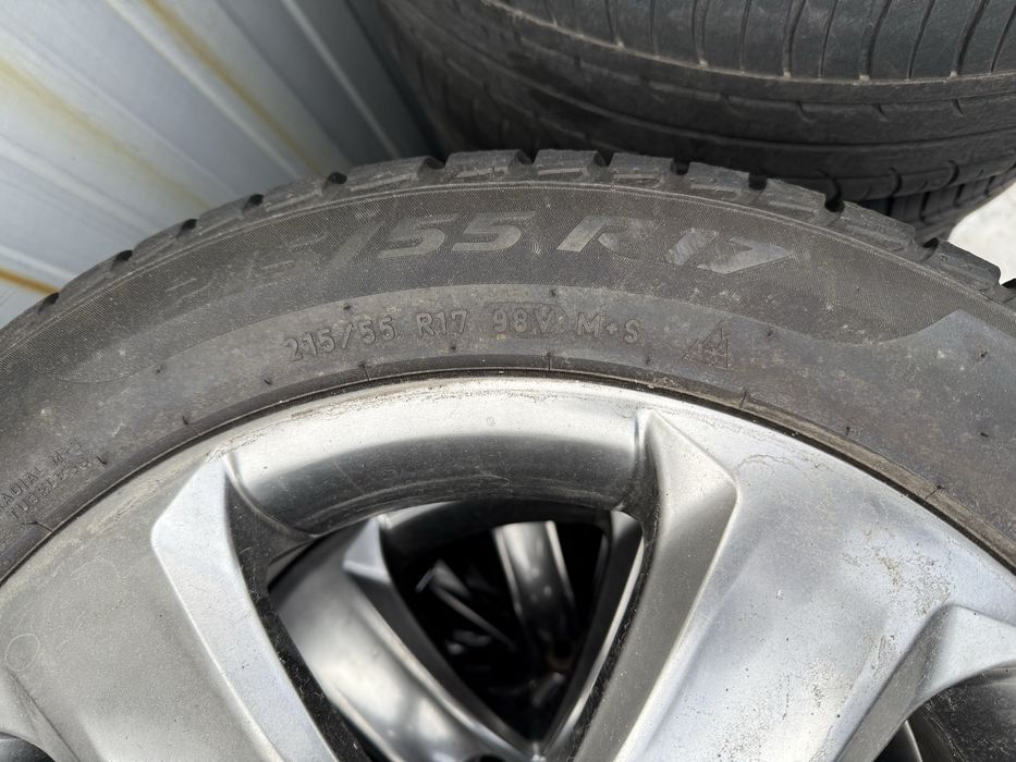 Зимние шины Pirelli Winter Sottozero 3 215/55 R17 98V XL