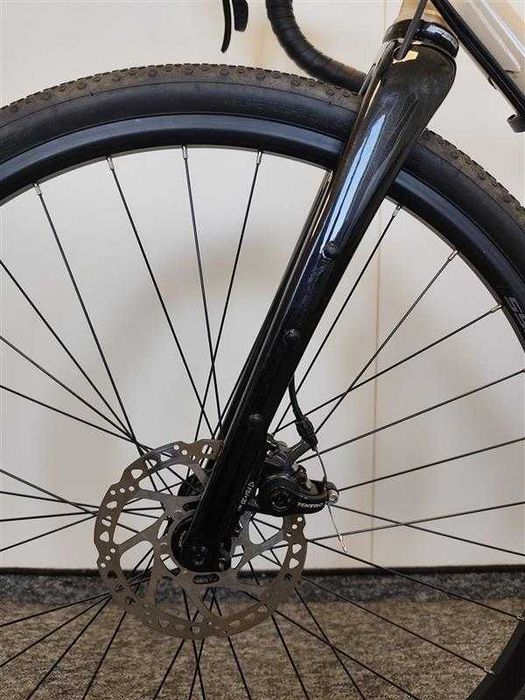 Rower gravelowy KROSS ESKER 4.0 Beżowy OUTLET