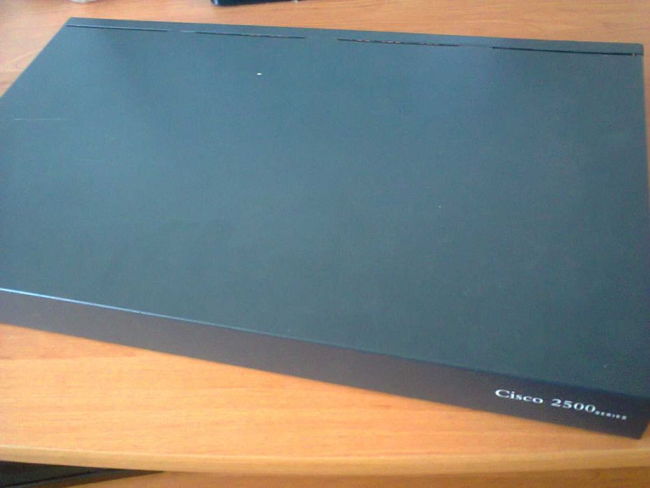 Маршрутизатор Cisco 2500