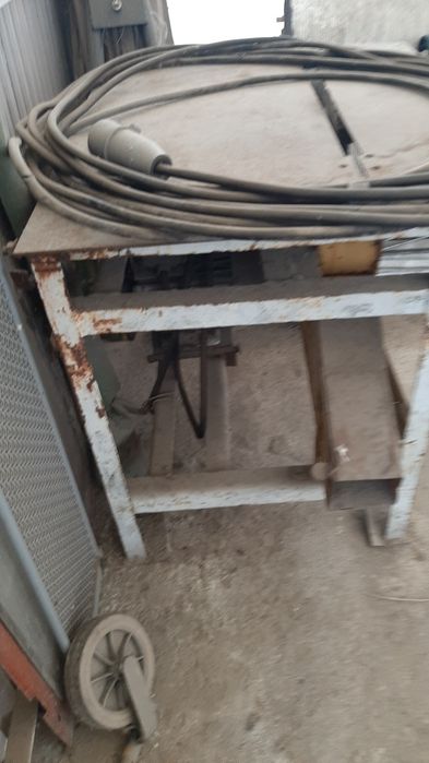 Sprzedam elektryczną  piłę stołową na prąd 3 fazowyo