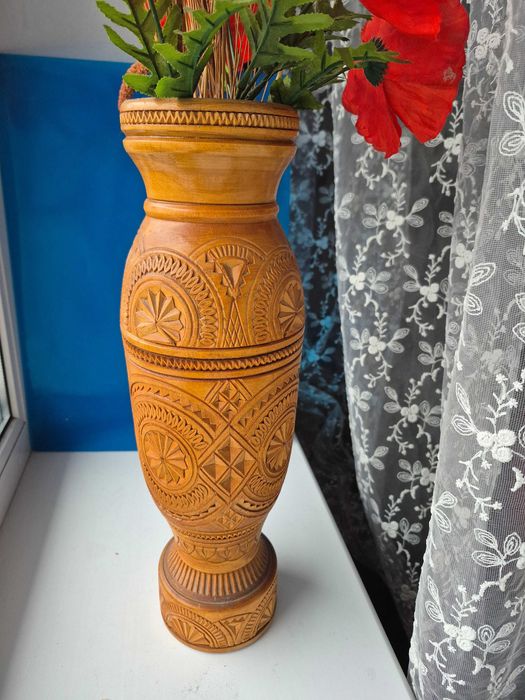 Ваза деревянная резная ручная работа