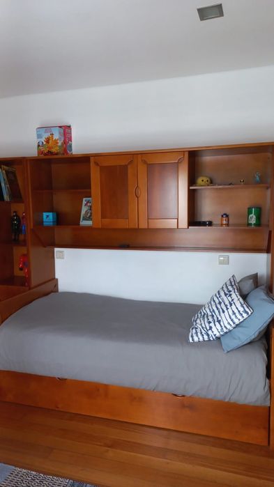 Mobília quarto em madeira de cerejeira