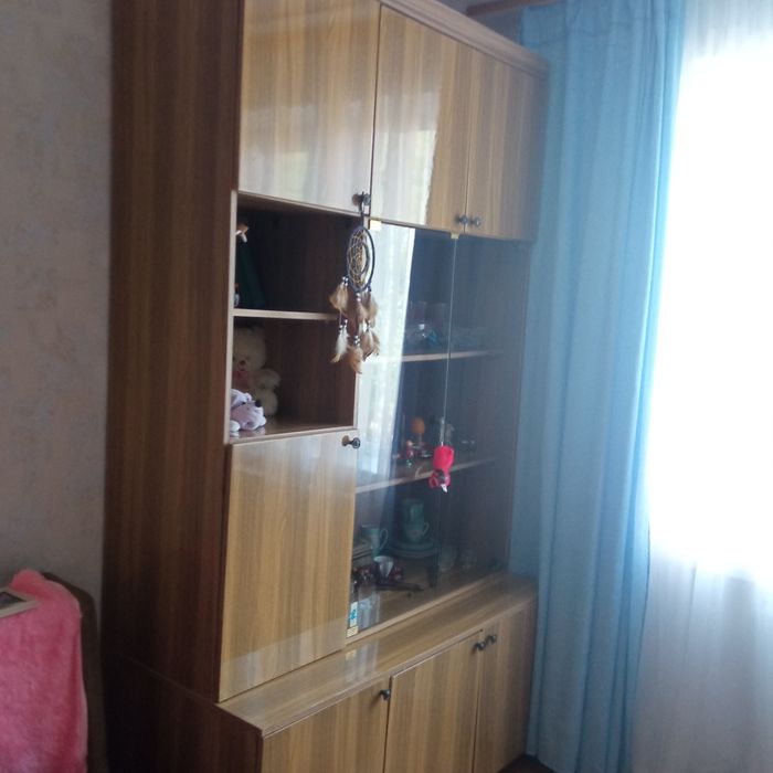 Продается платяной шкаф и шкаф для посуды и прочего