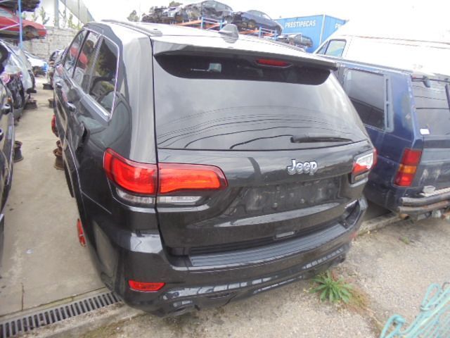 Carro MOT: P05038749BA  CXVEL: 8HP70 JEEP  GRAND CHEROKEE 4 FASE 2 2015 6.4I 4X4 468CV 5P PRETO GASOLINA