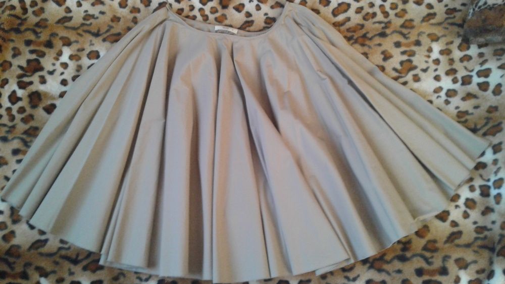 Prada италия оригинал шикарная миди-юбка-солнцеклеш м-л