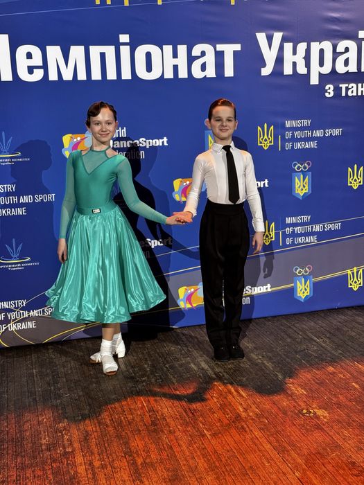 Продам сукню для бальних танців