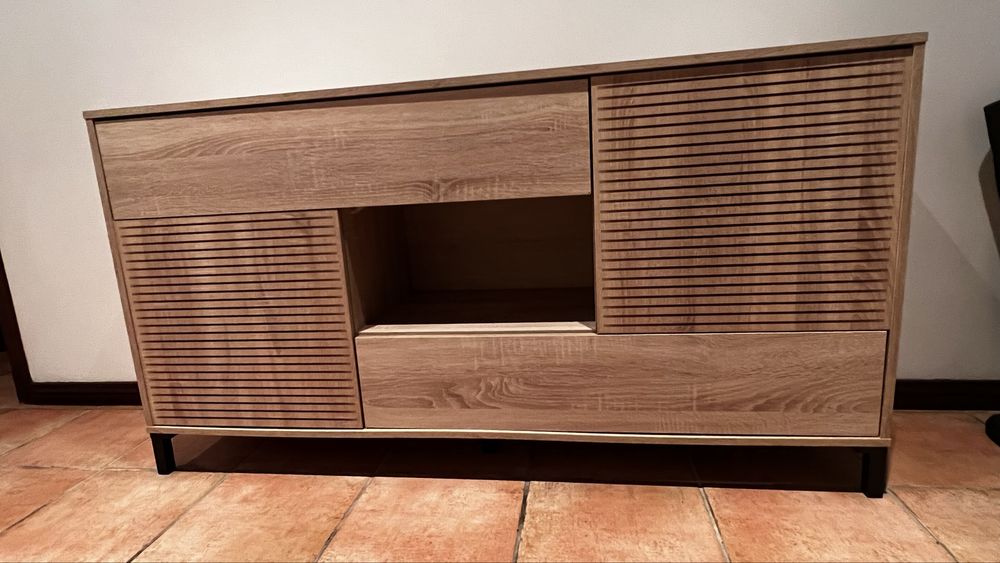 Aparador para sala ou hall de entrada