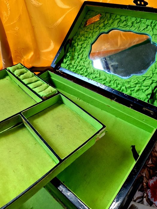 Шкатулка-комод для украшений, дерево, Китай 50г.