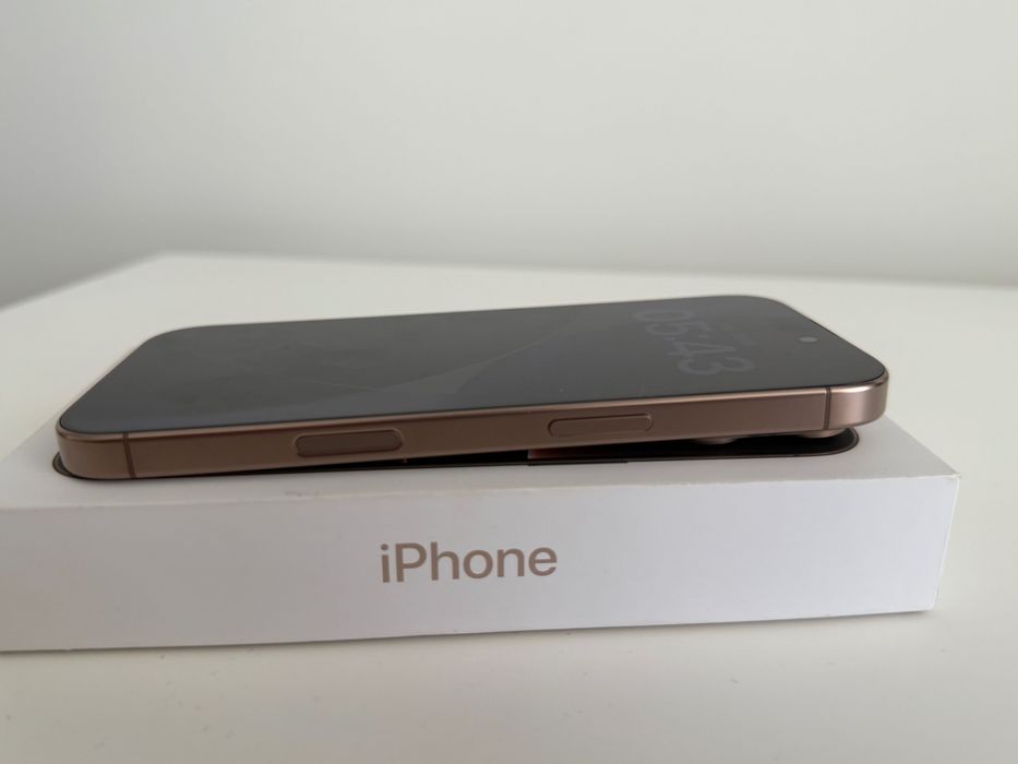 iPhone 16 Pro 128GB – Titânio Deserto