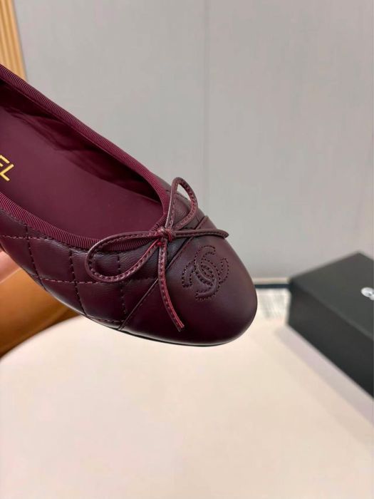 Шкіряні балетки Chanel