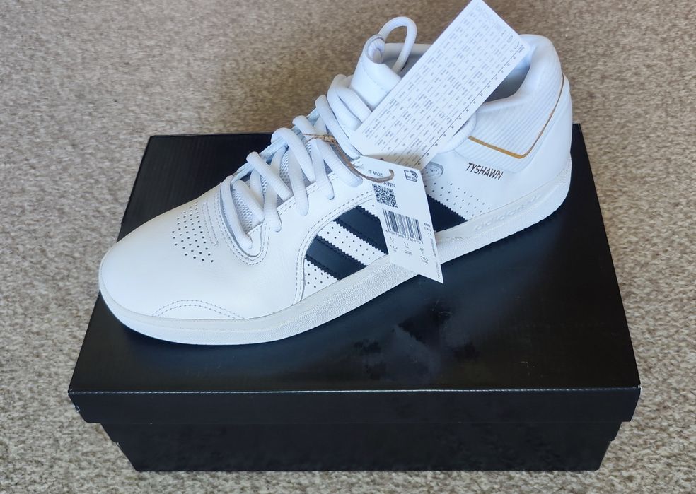 Buty adidas Tyshawn 46r - NOWE