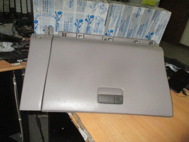 Porta luvas NISSAN Primera Hatchback (P11)