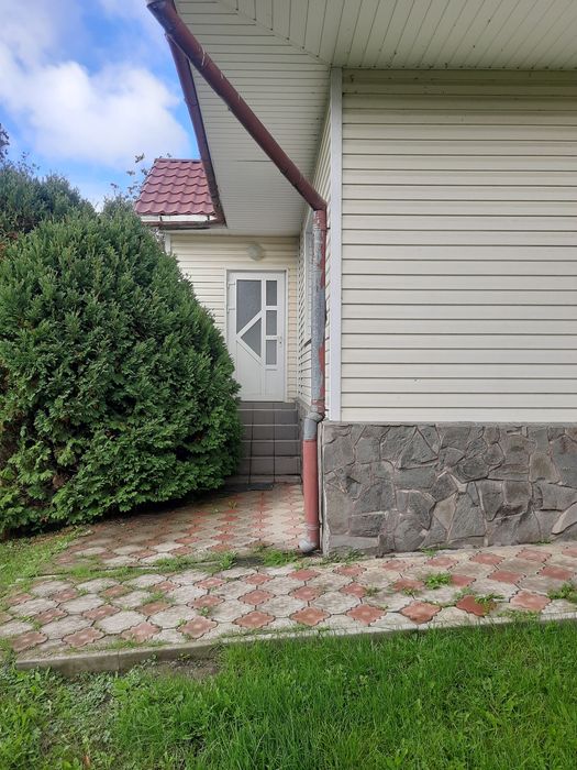 Продам будинок  к хорошому стані  кому потрібно  дзвоніть.