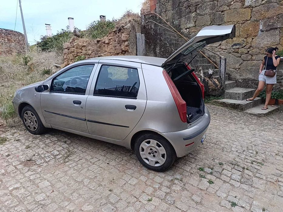 Fiat punto 1.3 multijet diesel foto 4