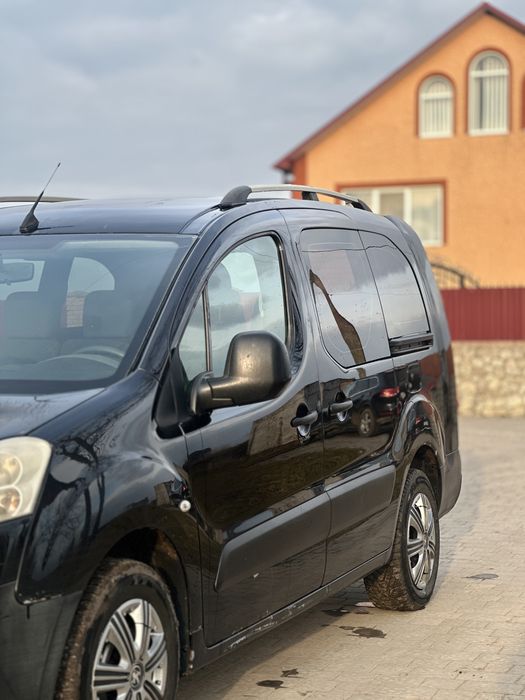 Пежо партнер 2  2009 року