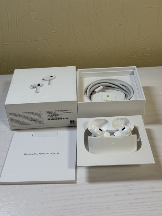 Apple AirPods Pro 2nd generation (USB-C) (MTJV3) оригінал