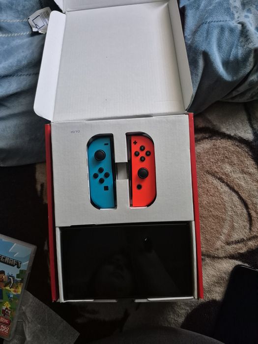 Sprzedam Nintendo Switch Oled