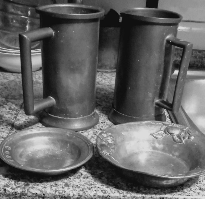 4 peças antigas estanho puro: 2 canecas 1L, tigela 12 cm Noruga + 16 cm Hoianda