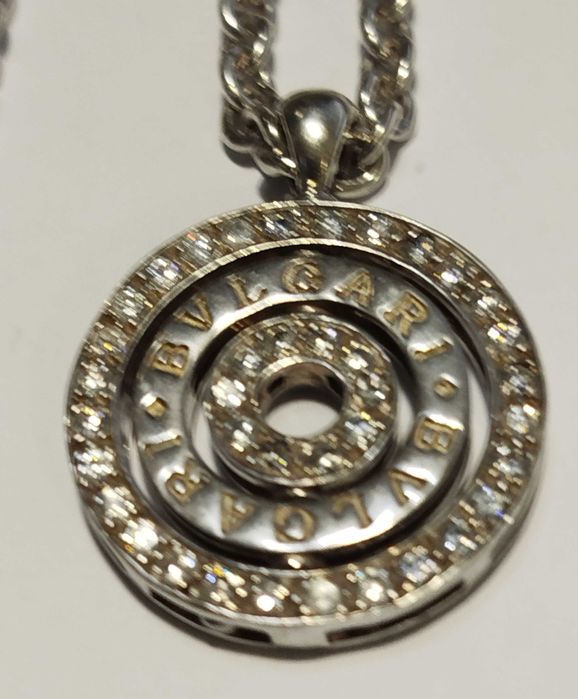 Magnífico Colar em Prata com Brilhantes "Bulgari"