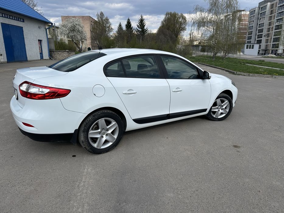 Рено флюенс 2016 рік газ/бензин