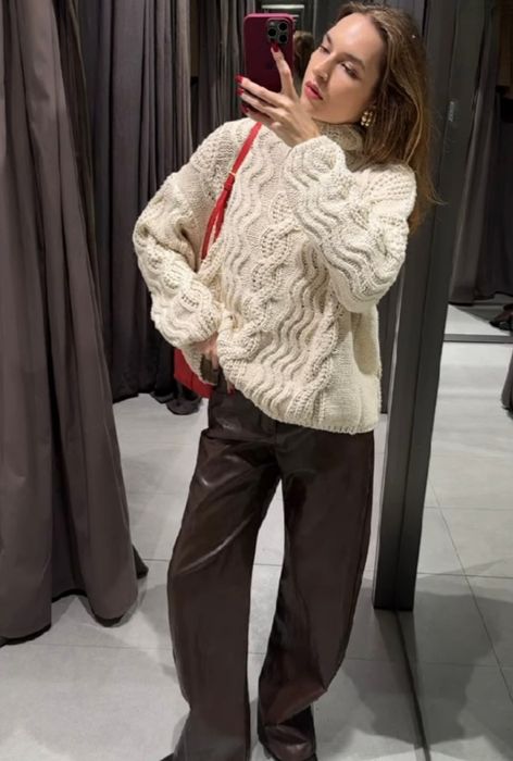 Zara zw collection брюки штани зі штучної шкіри. Трендовий колір. New
