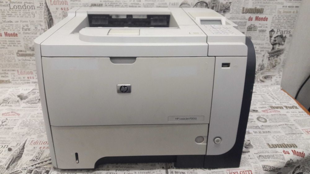 Принтер HP P3015 с дуплексом, сетью и хорошо печатающим картриджем