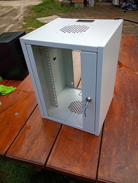 Szafa teletechniczna rack 10" 9U