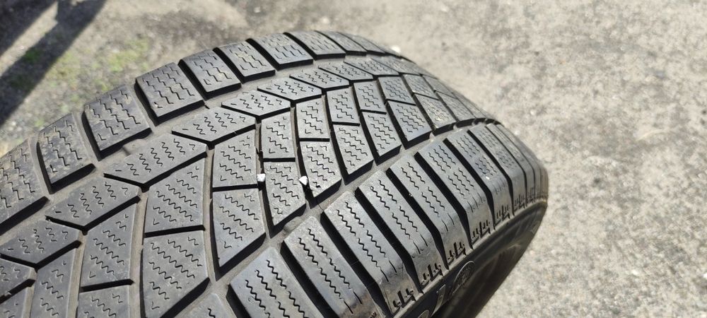 Opony zimowe z 2017r 205/55/16 Continental SSR 8N