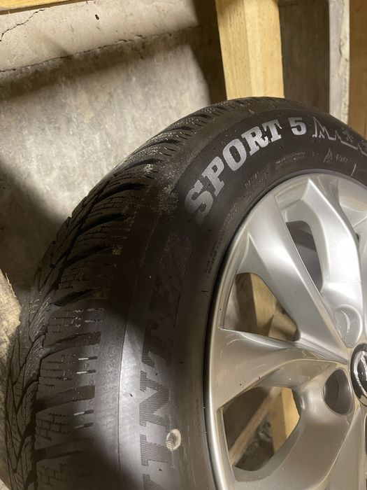 666 205 60 R16 Комплект зимних шин Dunlop