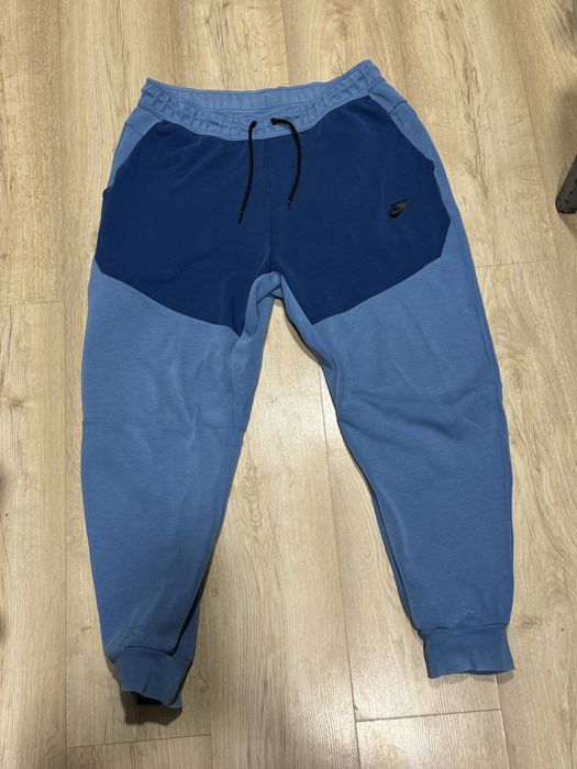 Nike  Tech Fleece