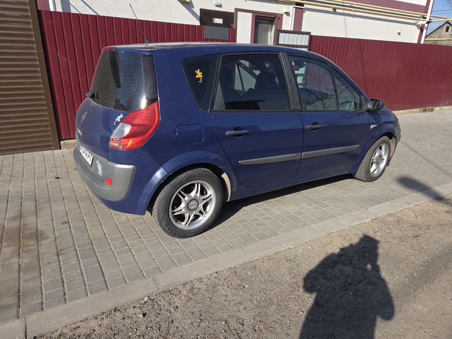 Продам реношку на полном ходу