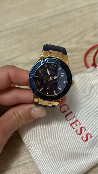 Продам годинник Guess (original)