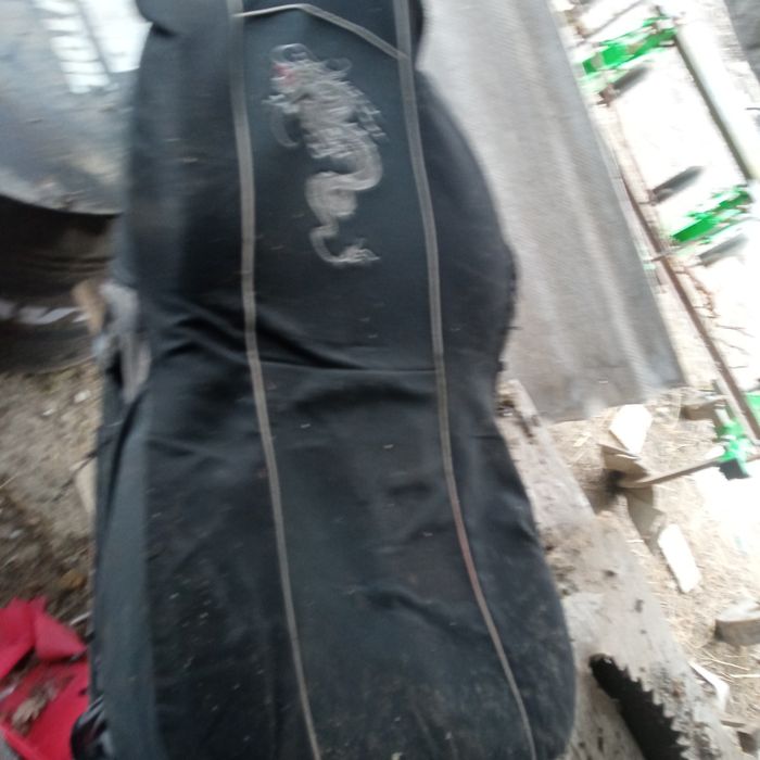 Сидіння для авто