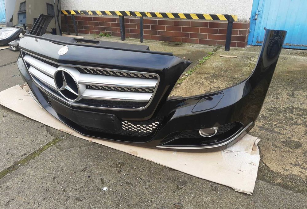Mercedes w218 cls бампер разборка на запчасти W218 Mercees CLS