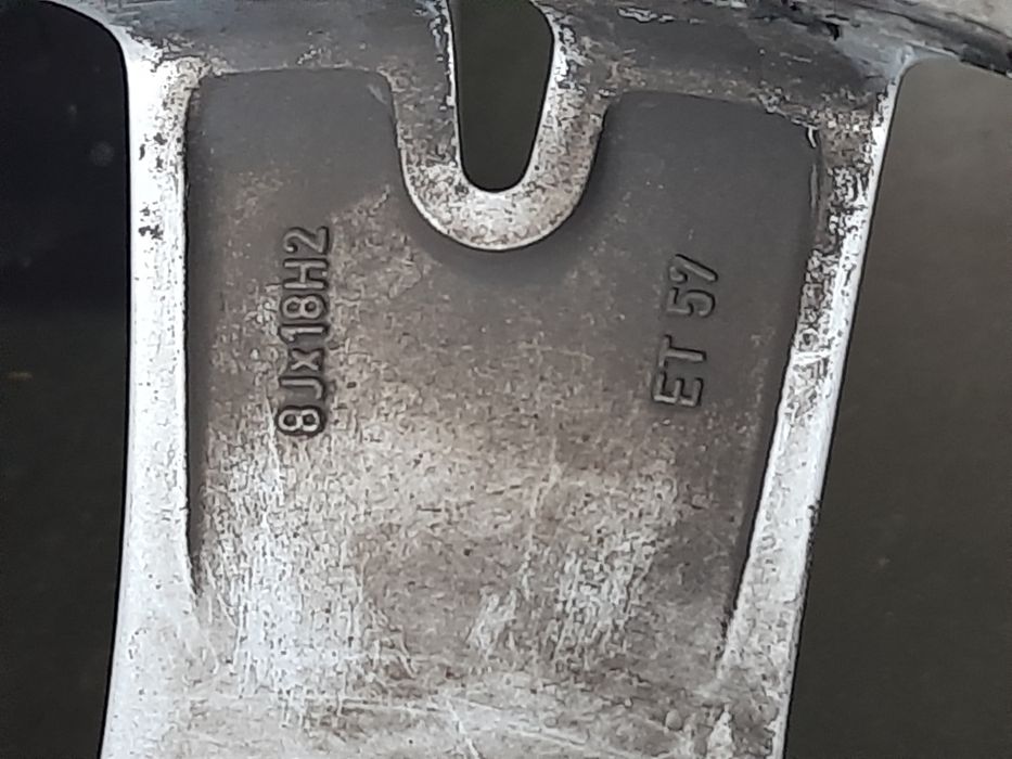 (020) Felgi 18" 5x130 ET 57 8j - Volkswagen