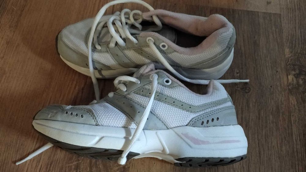 Buty Decathlon Creatin roz. 32 dla dziewczynki