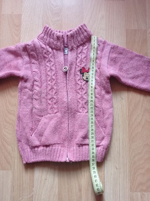 Теплий светр на дівчинку