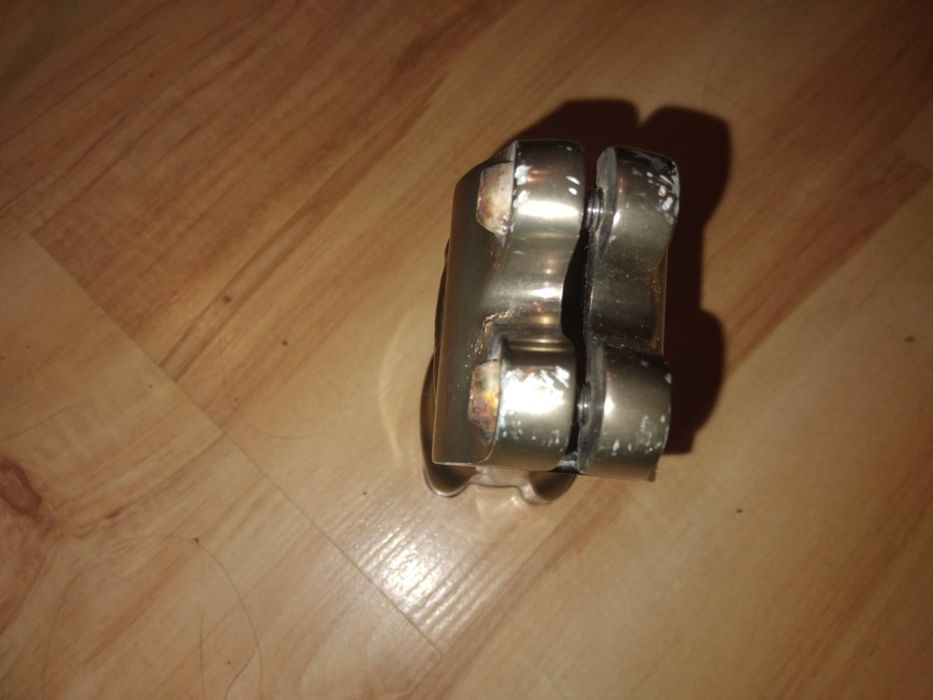 Mostek rowerowy, długość 8,5 cm.