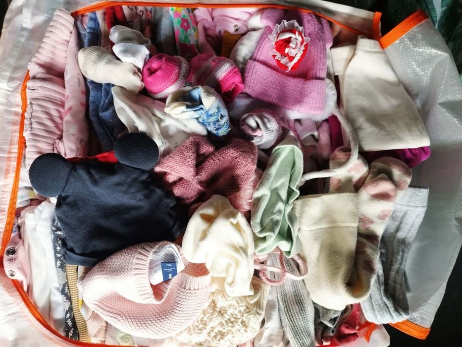 Ubranka dla dziewczynki 50, reszta 56-62, body, pajace, sukienki, bluz