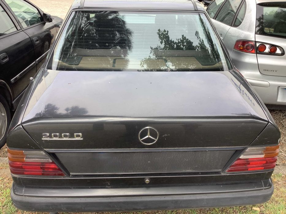 Mercedes E200 W124 de 1988 - Para Peças