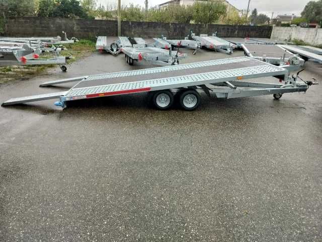 Reboques e plataformas