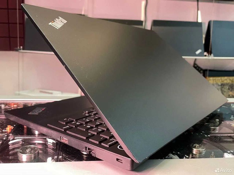 Lenovo Octacore 15.6" i5/16GB/385Nvme como novo