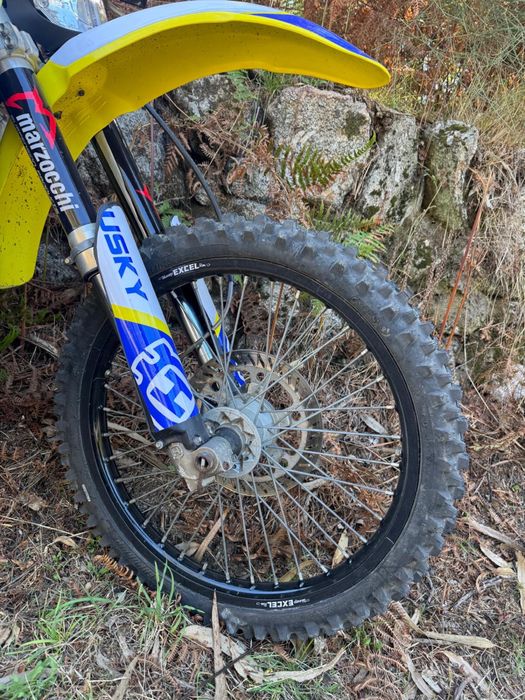 Husqvarna WR 125 11kw matriculada carta A1